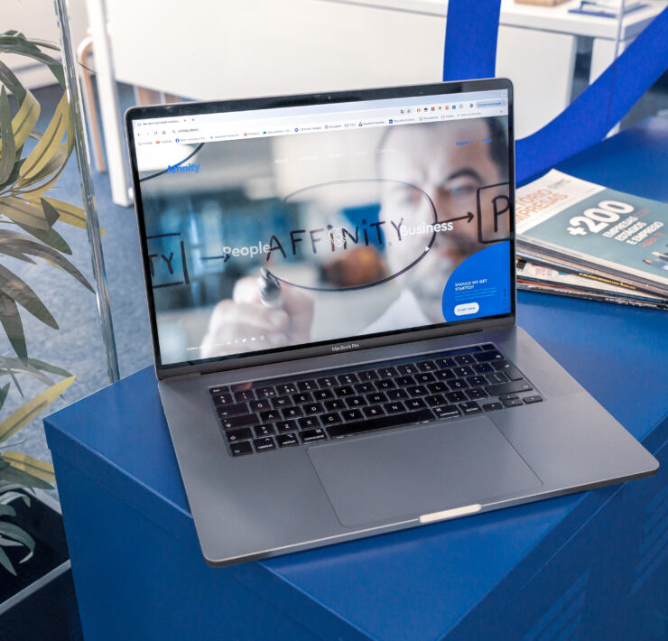 Outsourcing software development